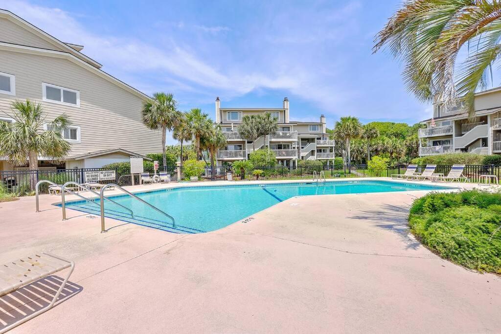 New Listing! Seagrove Villa 3A - Luxurious Ocean View! Isle of Palms Buitenkant foto