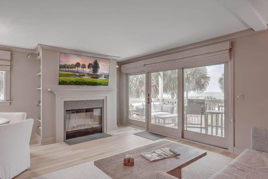 New Listing! Seagrove Villa 3A - Luxurious Ocean View! Isle of Palms Buitenkant foto