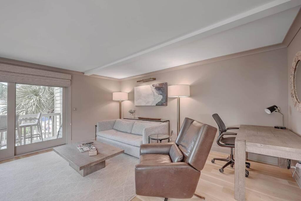 New Listing! Seagrove Villa 3A - Luxurious Ocean View! Isle of Palms Buitenkant foto