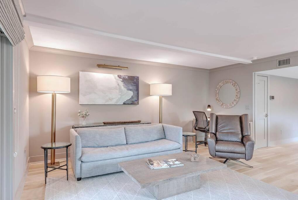 New Listing! Seagrove Villa 3A - Luxurious Ocean View! Isle of Palms Buitenkant foto