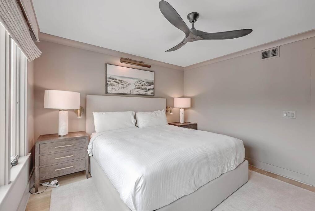 New Listing! Seagrove Villa 3A - Luxurious Ocean View! Isle of Palms Buitenkant foto